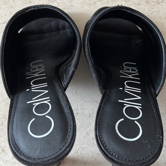 NWOT Calvin Klein carine black suede sandals - Picture 13 of 15